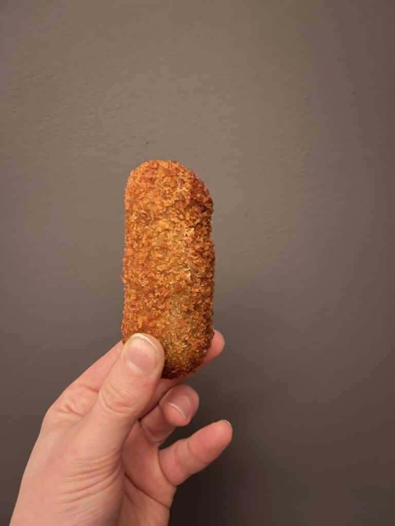 Vers gefrituurde kroket, zelf gemaakt. Onderdeel van kroketten project
